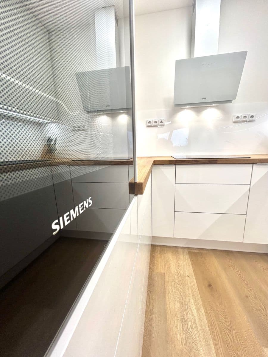 Prodej bytu 3+kk 70 m², Rezlerova, Praha, Praha Prodej bytu 3+kk 70 m², Rezlerova, Praha, Praha