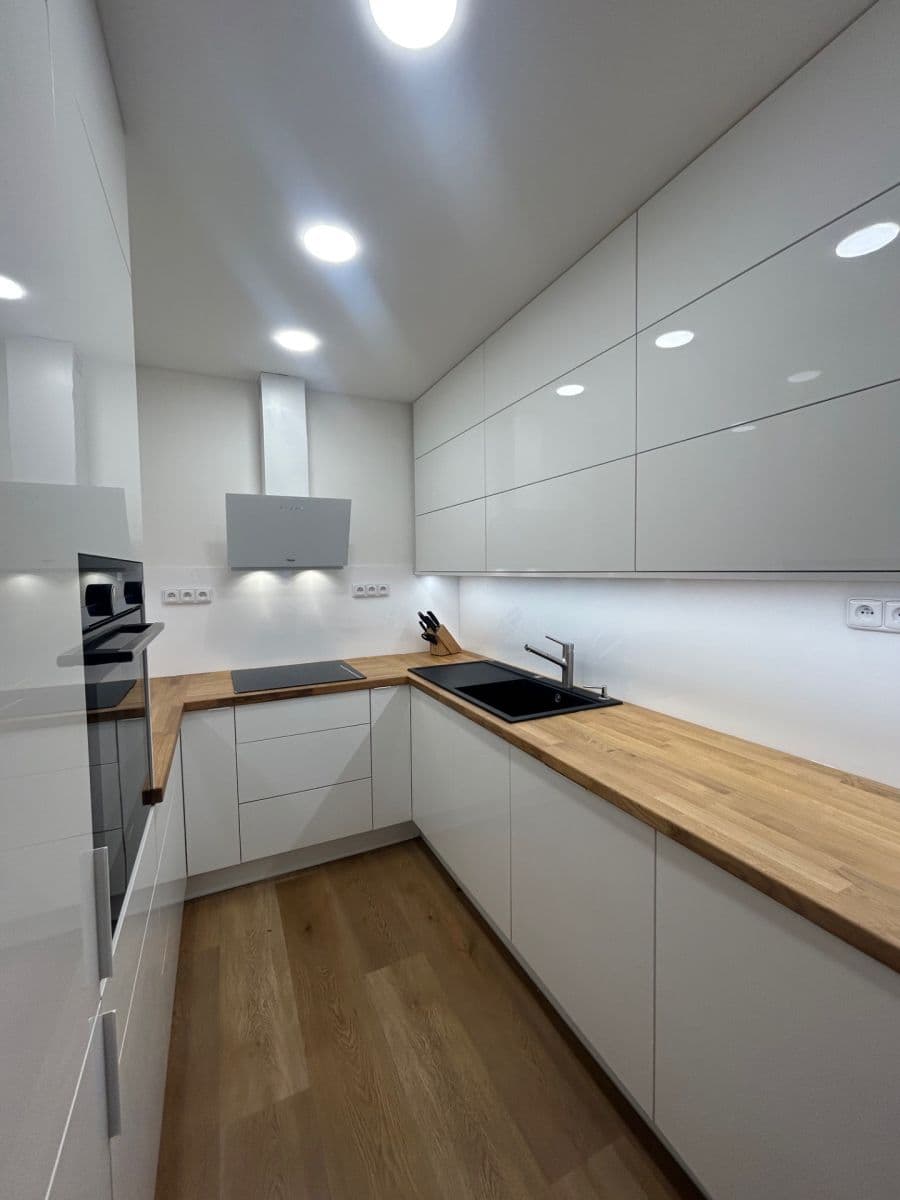 Prodej bytu 3+kk 70 m², Rezlerova, Praha, Praha Prodej bytu 3+kk 70 m², Rezlerova, Praha, Praha