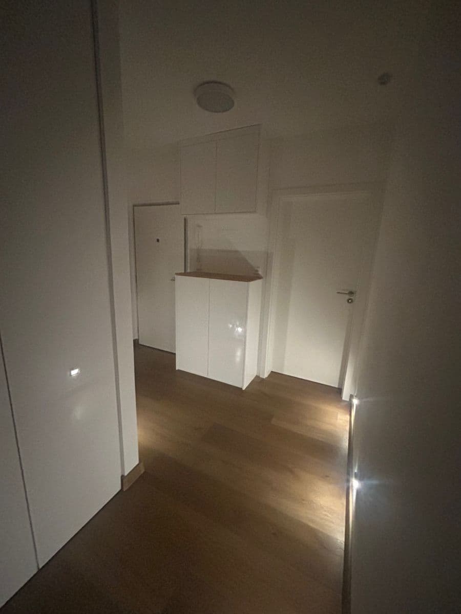 Prodej bytu 3+kk 70 m², Rezlerova, Praha, Praha Prodej bytu 3+kk 70 m², Rezlerova, Praha, Praha