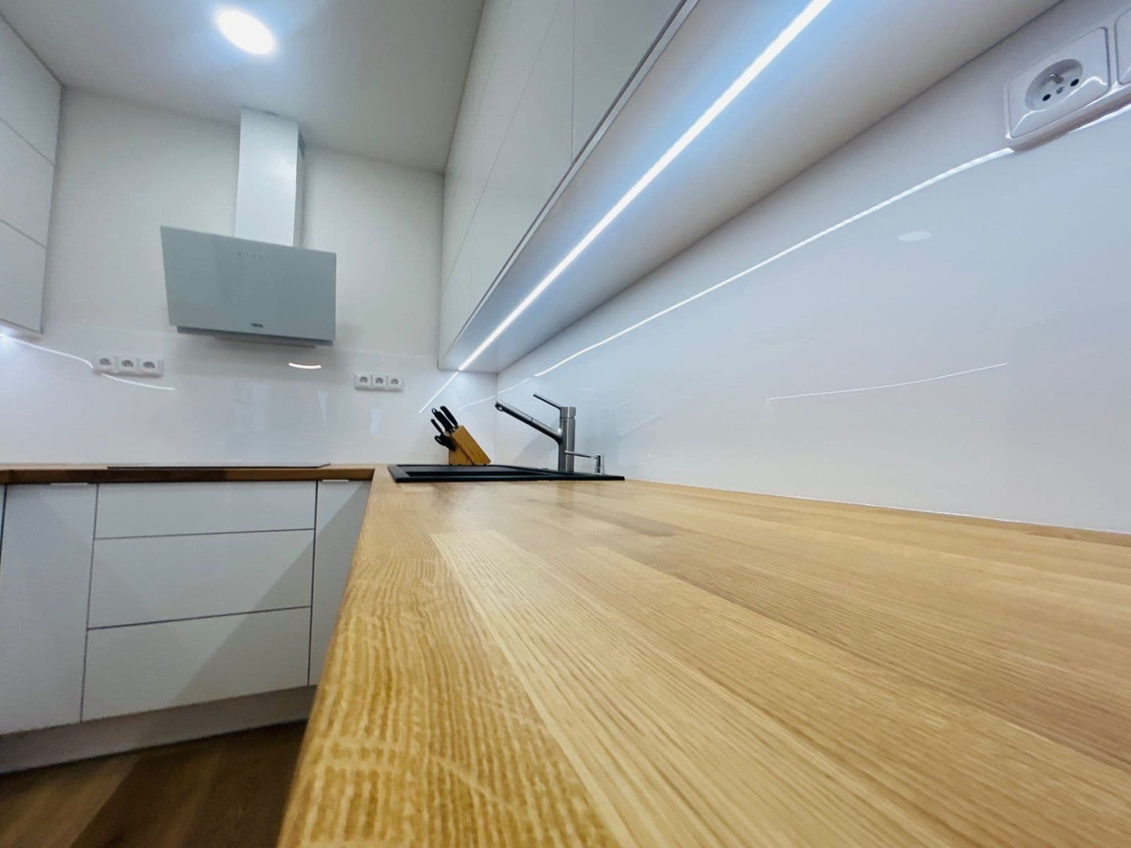 Prodej bytu 3+kk 70 m², Rezlerova, Praha, Praha Prodej bytu 3+kk 70 m², Rezlerova, Praha, Praha