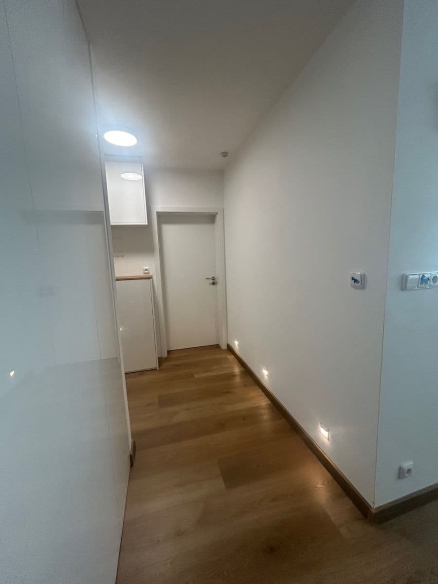 Prodej bytu 3+kk 70 m², Rezlerova, Praha, Praha Prodej bytu 3+kk 70 m², Rezlerova, Praha, Praha