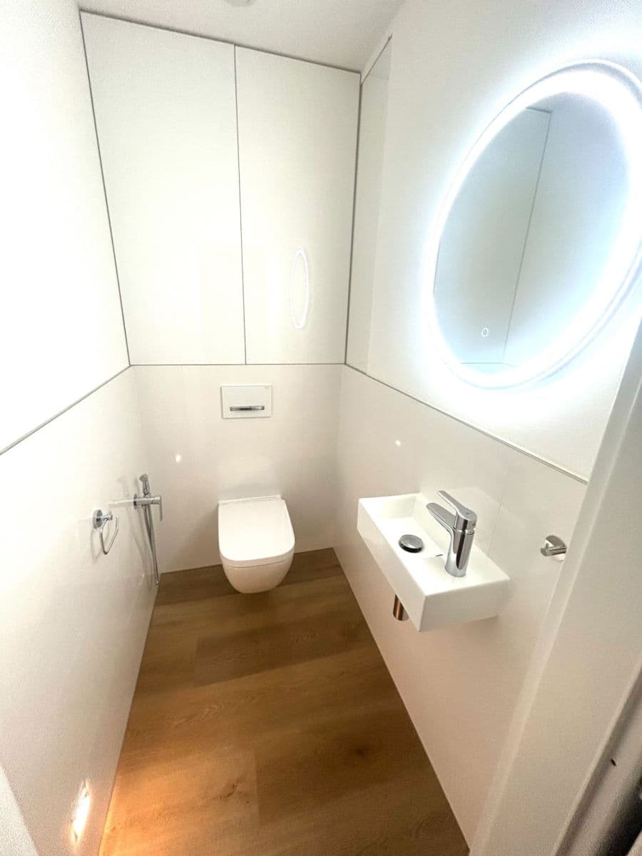 Prodej bytu 3+kk 70 m², Rezlerova, Praha, Praha Prodej bytu 3+kk 70 m², Rezlerova, Praha, Praha