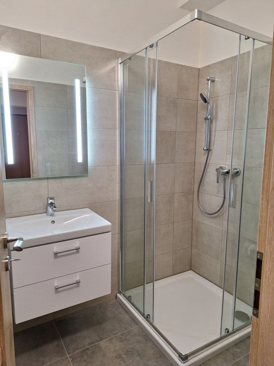 Pronájem bytu 3+kk 66 m², Úhonická, Jeneč, Středočeský kraj Pronájem bytu 3+kk 66 m², Úhonická, Jeneč, Středočeský kraj