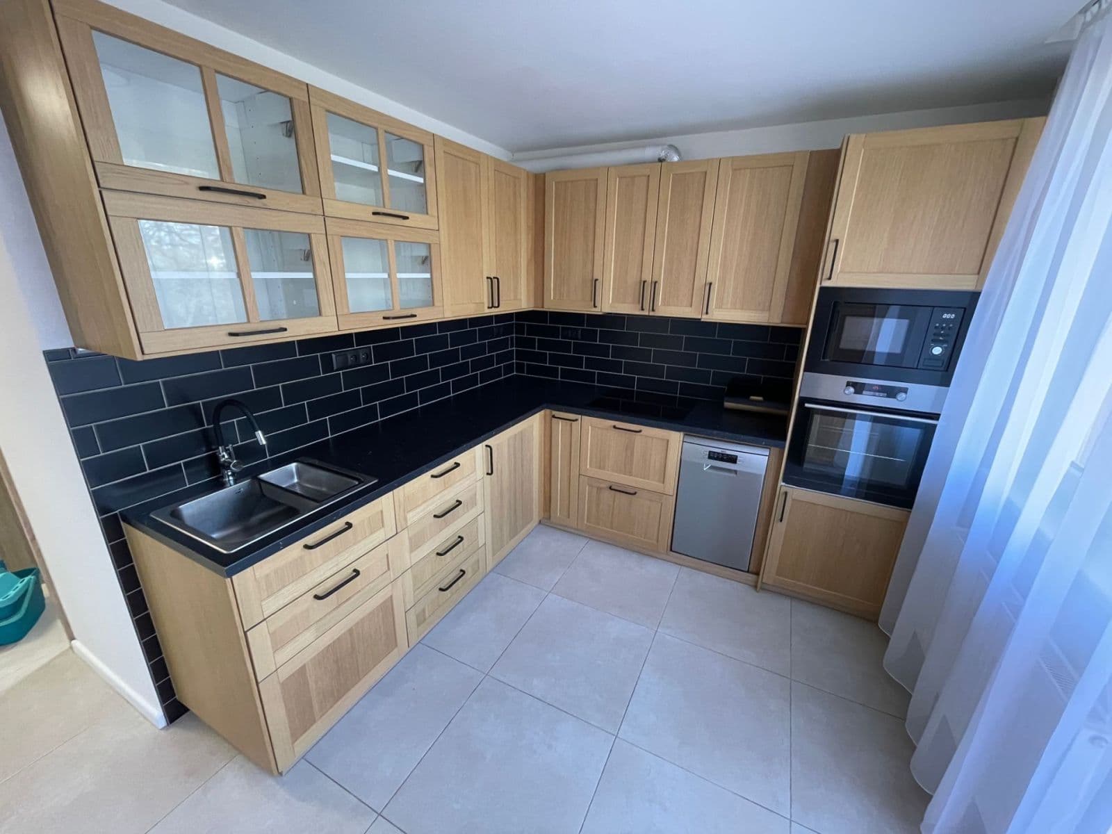 Pronájem bytu 2+1 52 m², Pod Strání, Mikulov, Jihomoravský kraj Pronájem bytu 2+1 52 m², Pod Strání, Mikulov, Jihomoravský kraj