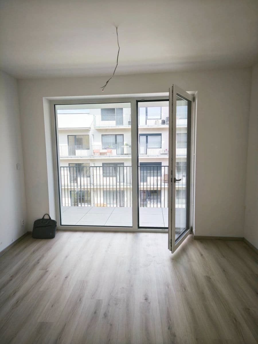 Pronájem bytu 1+kk 34 m², Spolková, Brno, Jihomoravský kraj Pronájem bytu 1+kk 34 m², Spolková, Brno, Jihomoravský kraj