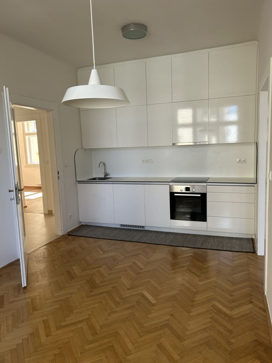 Pronájem bytu 2+1 69 m², Kostelní, Praha, Praha Pronájem bytu 2+1 69 m², Kostelní, Praha, Praha