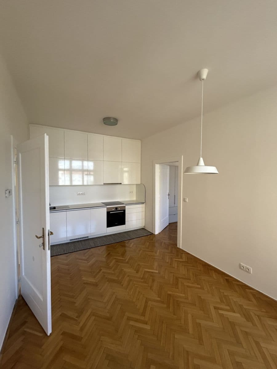 Pronájem bytu 2+1 69 m², Kostelní, Praha, Praha Pronájem bytu 2+1 69 m², Kostelní, Praha, Praha