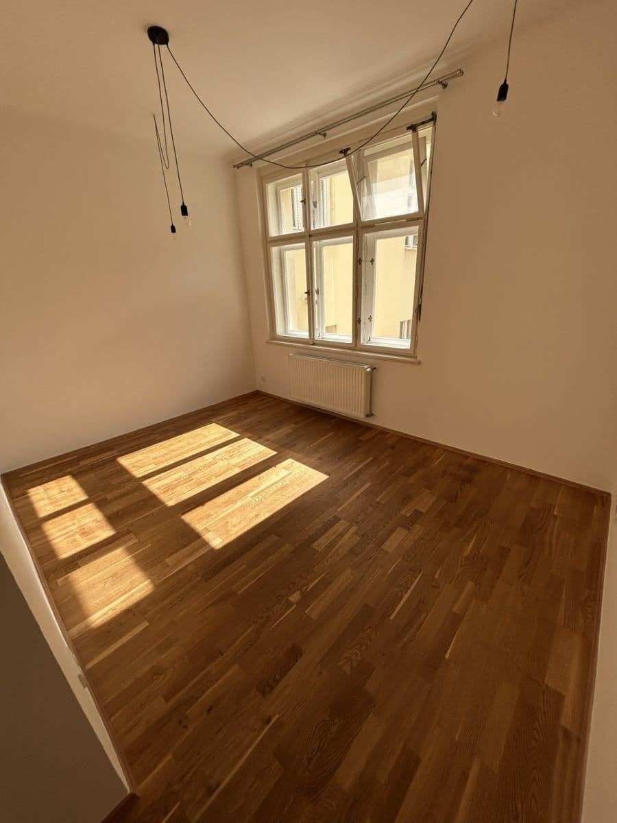 Pronájem bytu 2+1 69 m², Kostelní, Praha, Praha Pronájem bytu 2+1 69 m², Kostelní, Praha, Praha