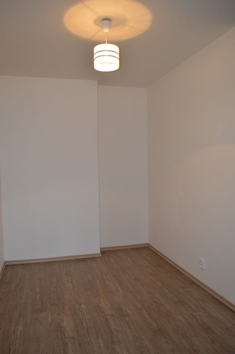 Pronájem bytu 1+kk 33 m², Kosmákova, Brno, Jihomoravský kraj Pronájem bytu 1+kk 33 m², Kosmákova, Brno, Jihomoravský kraj