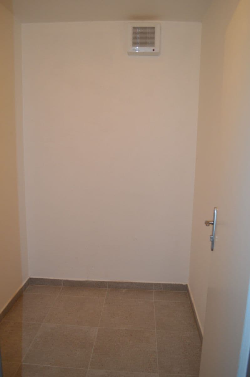 Pronájem bytu 1+kk 33 m², Kosmákova, Brno, Jihomoravský kraj Pronájem bytu 1+kk 33 m², Kosmákova, Brno, Jihomoravský kraj