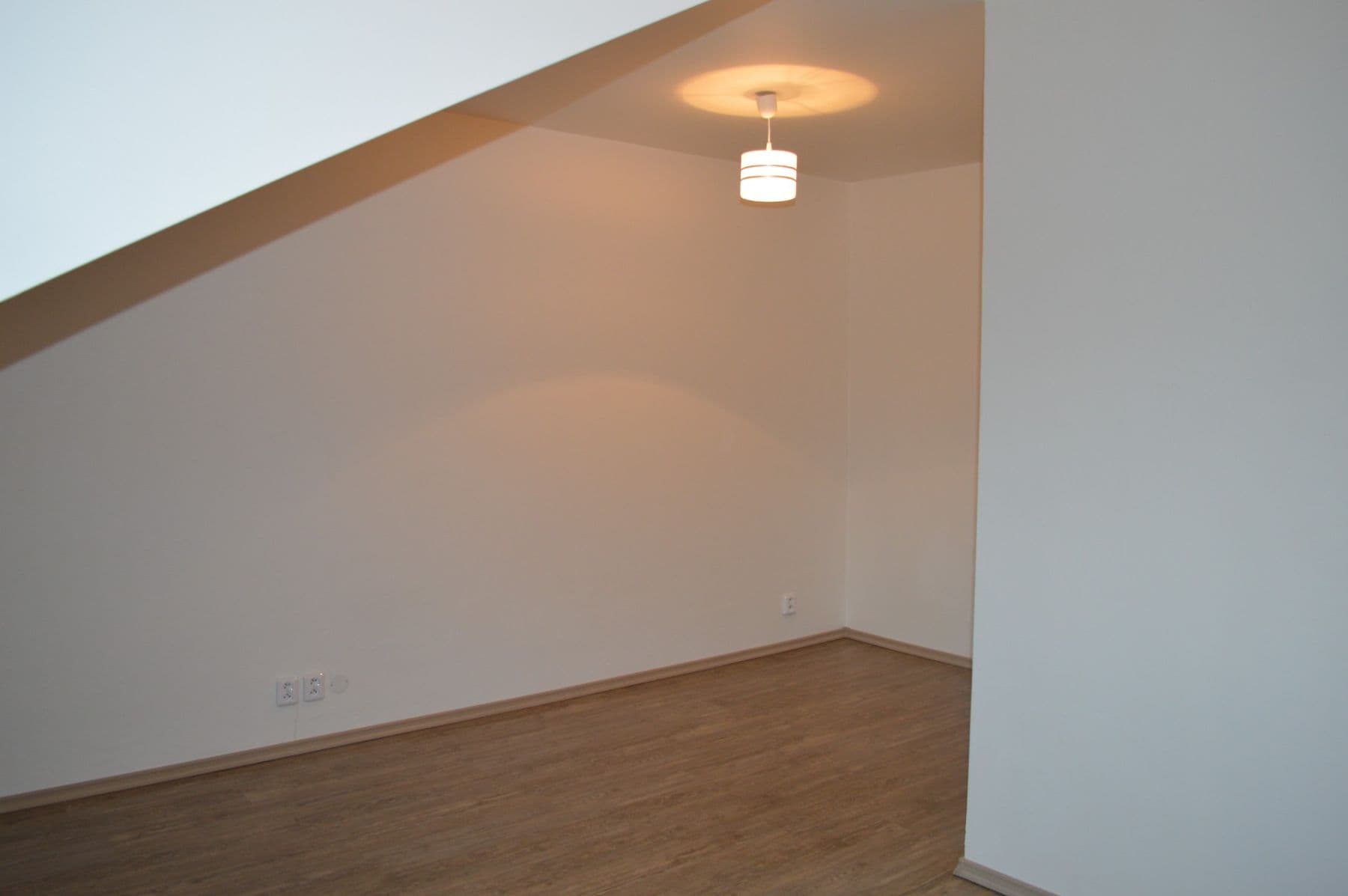 Pronájem bytu 1+kk 33 m², Kosmákova, Brno, Jihomoravský kraj Pronájem bytu 1+kk 33 m², Kosmákova, Brno, Jihomoravský kraj