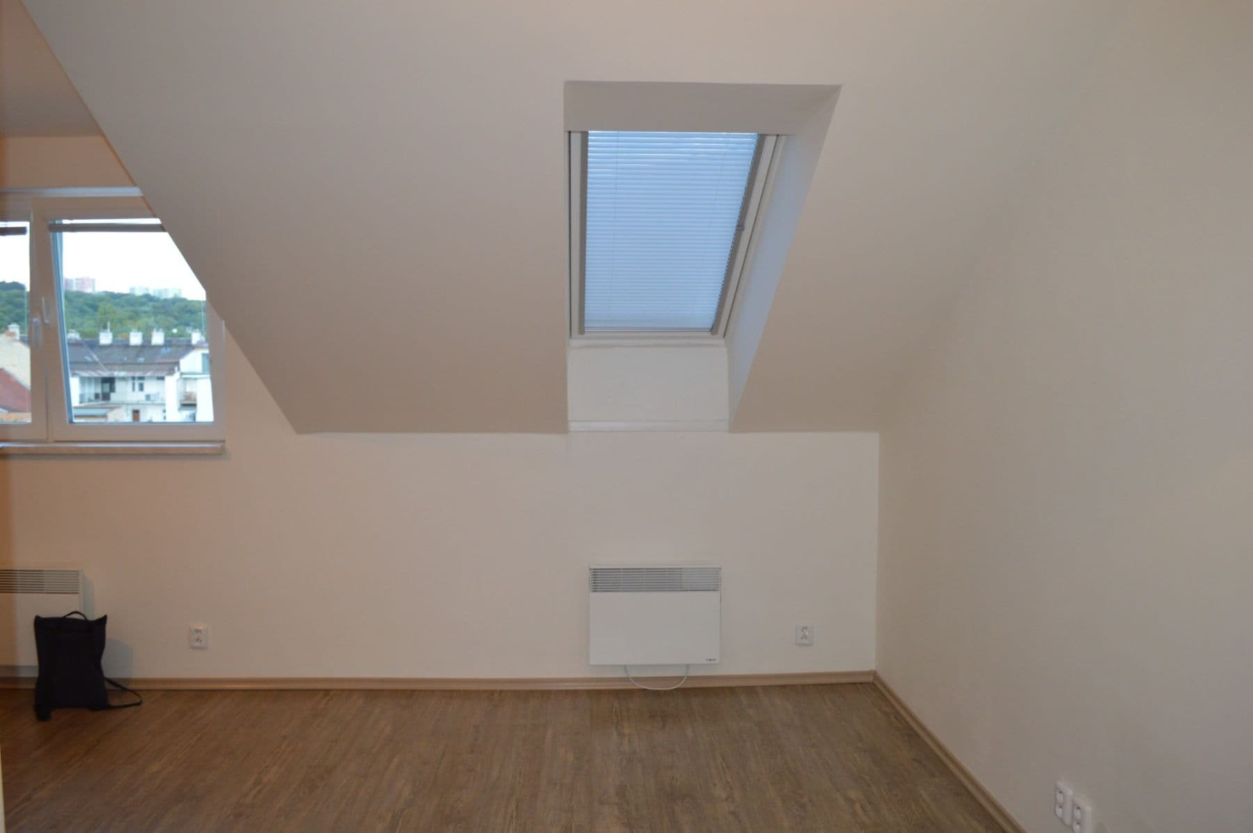 Pronájem bytu 1+kk 33 m², Kosmákova, Brno, Jihomoravský kraj Pronájem bytu 1+kk 33 m², Kosmákova, Brno, Jihomoravský kraj