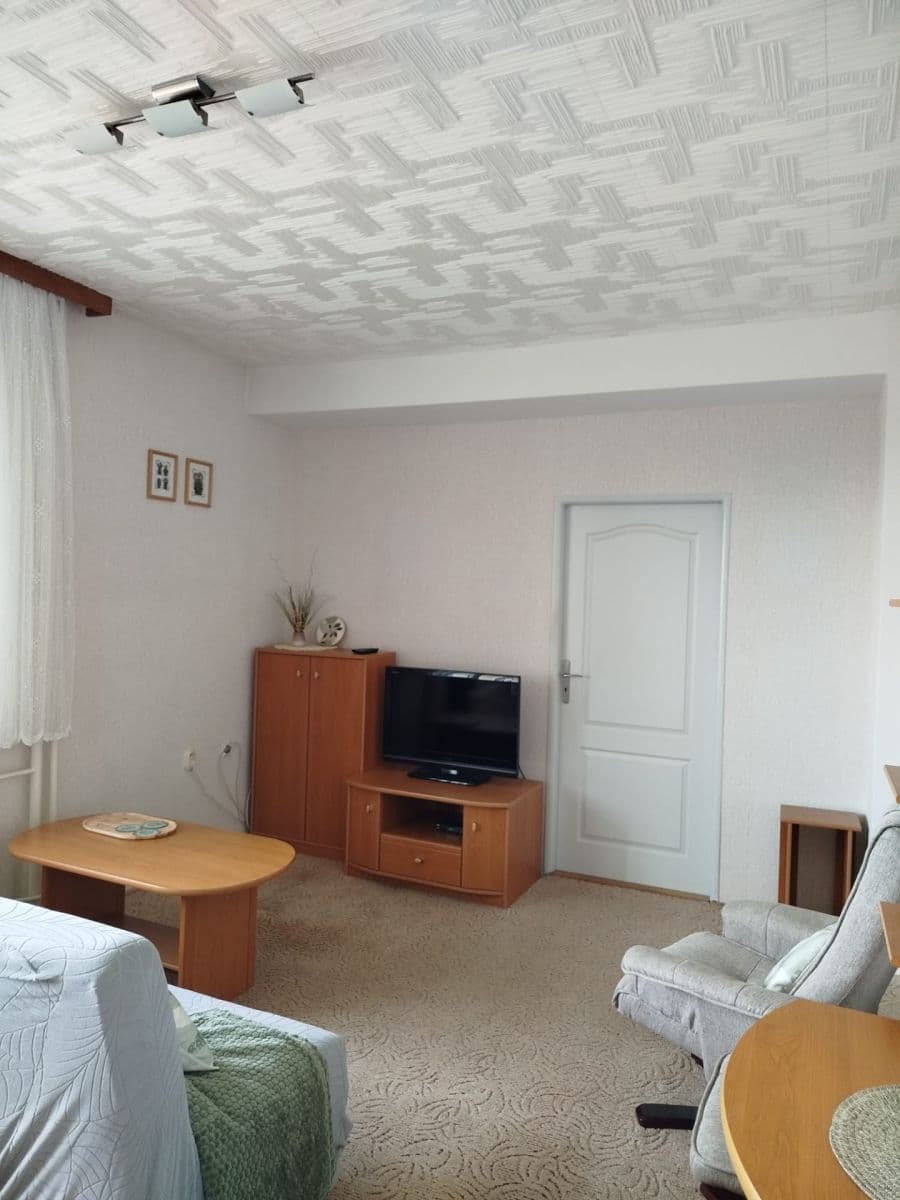Pronájem bytu 2+1 56 m², Dělnické nám., Třebíč, Kraj Vysočina Pronájem bytu 2+1 56 m², Dělnické nám., Třebíč, Kraj Vysočina