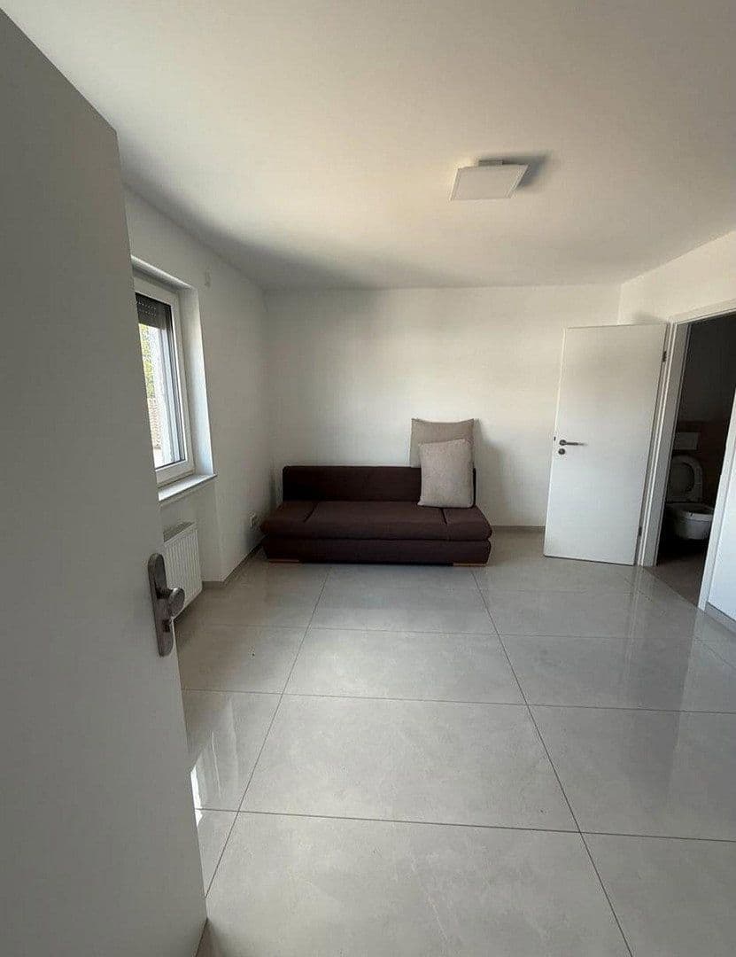 Pronájem bytu 1+1 22 m², Ponsstraße 57, Mörfelden-Walldorf, Hessen Pronájem bytu 1+1 22 m², Ponsstraße 57, Mörfelden-Walldorf, Hessen