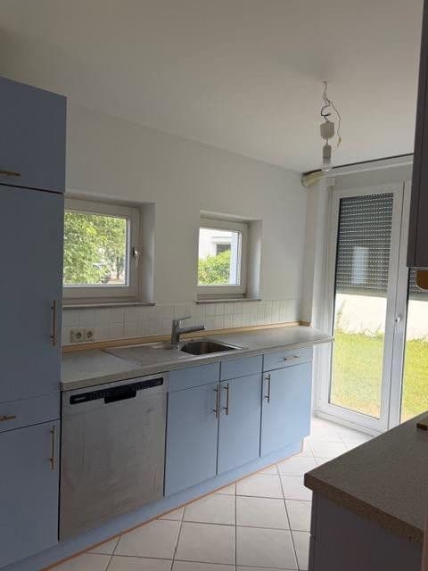 Pronájem bytu 3+1 84 m², Edith-Stein-Weg 3, Biberach an der Riß, Bádensko-Württembersko Pronájem bytu 3+1 84 m², Edith-Stein-Weg 3, Biberach an der Riß, Bádensko-Württembersko