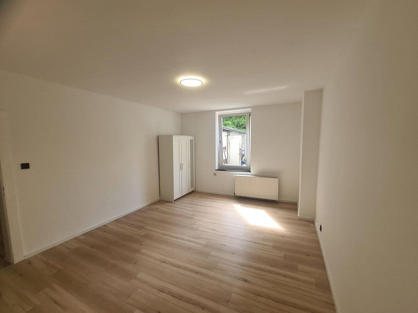 Pronájem bytu 2+1 55 m², Düsseldorf, Severní Porýní-Vestfálsko Pronájem bytu 2+1 55 m², Düsseldorf, Severní Porýní-Vestfálsko