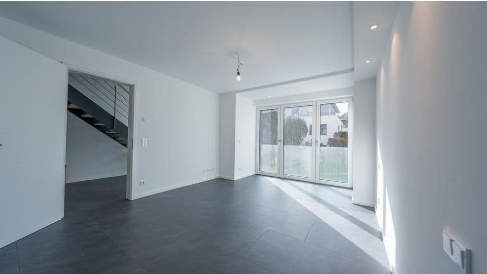 Pronájem domu 128 m², pozemek 187 m², Bad Soden am Taunus, Hessen Pronájem domu 128 m², pozemek 187 m², Bad Soden am Taunus, Hessen