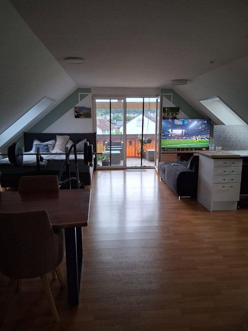 Pronájem bytu 2+1 57 m², Affalterbach, Bádensko-Württembersko Pronájem bytu 2+1 57 m², Affalterbach, Bádensko-Württembersko