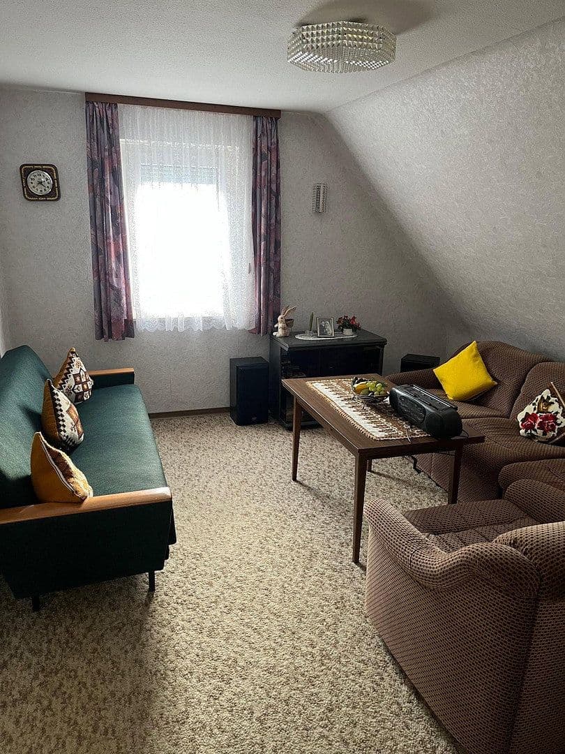 Prodej domu 120 m², pozemek 824 m², Lauterstein, Bádensko-Württembersko Prodej domu 120 m², pozemek 824 m², Lauterstein, Bádensko-Württembersko