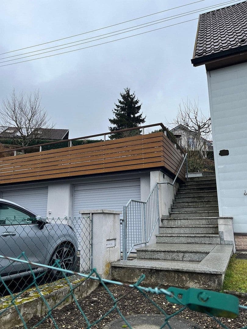 Prodej domu 120 m², pozemek 824 m², Lauterstein, Bádensko-Württembersko Prodej domu 120 m², pozemek 824 m², Lauterstein, Bádensko-Württembersko