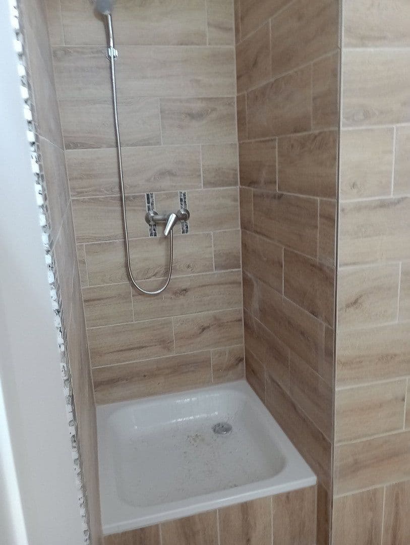 Prodej bytu 5+1 150 m², Chausseestraße 40, Am Mellensee, Braniborsko Prodej bytu 5+1 150 m², Chausseestraße 40, Am Mellensee, Braniborsko
