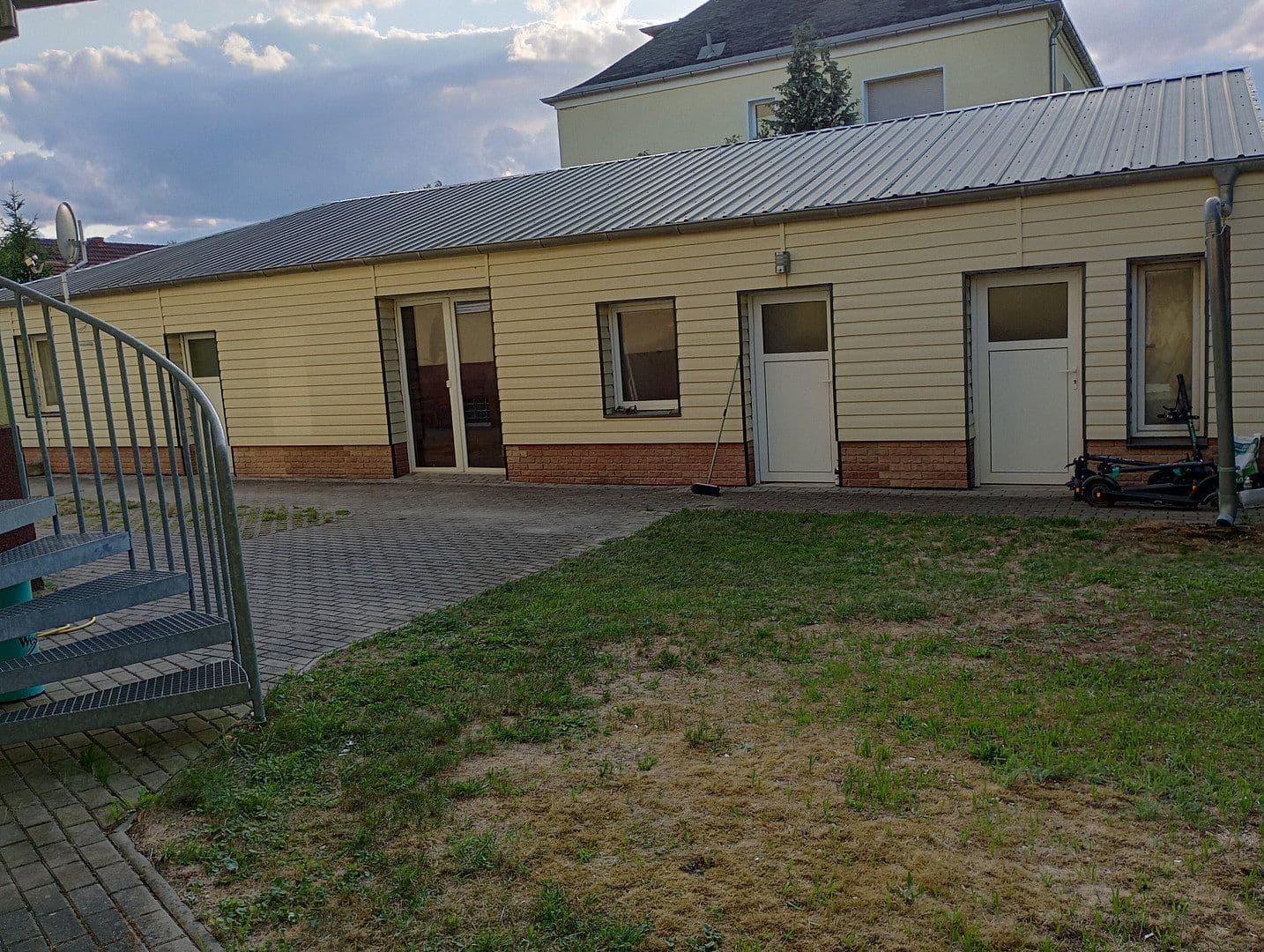 Prodej bytu 5+1 150 m², Chausseestraße 40, Am Mellensee, Braniborsko Prodej bytu 5+1 150 m², Chausseestraße 40, Am Mellensee, Braniborsko