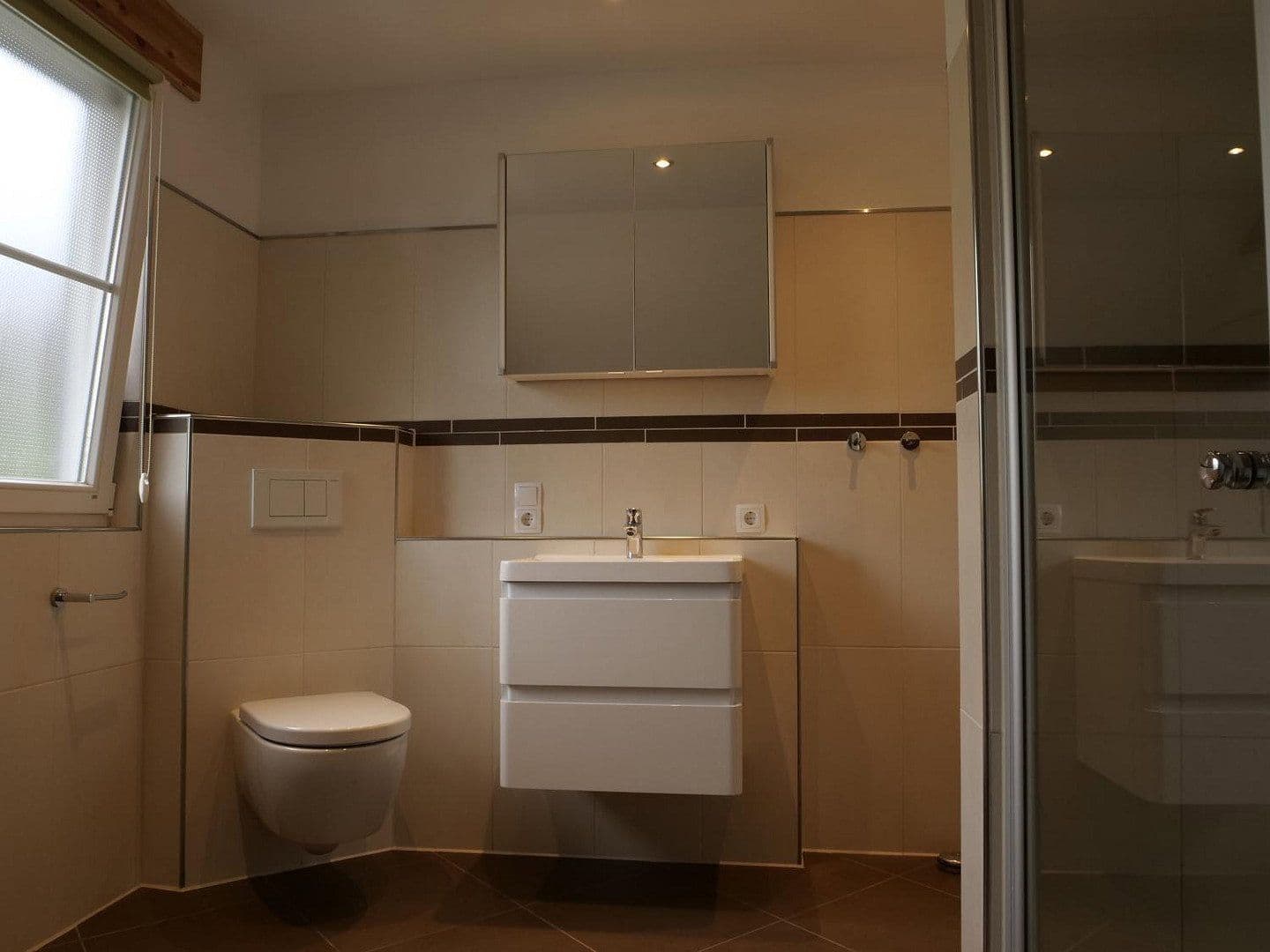Prodej domu 196 m², pozemek 422 m², Waldbröl, Severní Porýní-Vestfálsko Prodej domu 196 m², pozemek 422 m², Waldbröl, Severní Porýní-Vestfálsko
