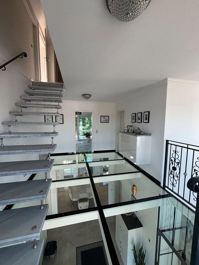 Prodej domu 330 m², pozemek 2.400 m², Rathenow, Braniborsko Prodej domu 330 m², pozemek 2.400 m², Rathenow, Braniborsko