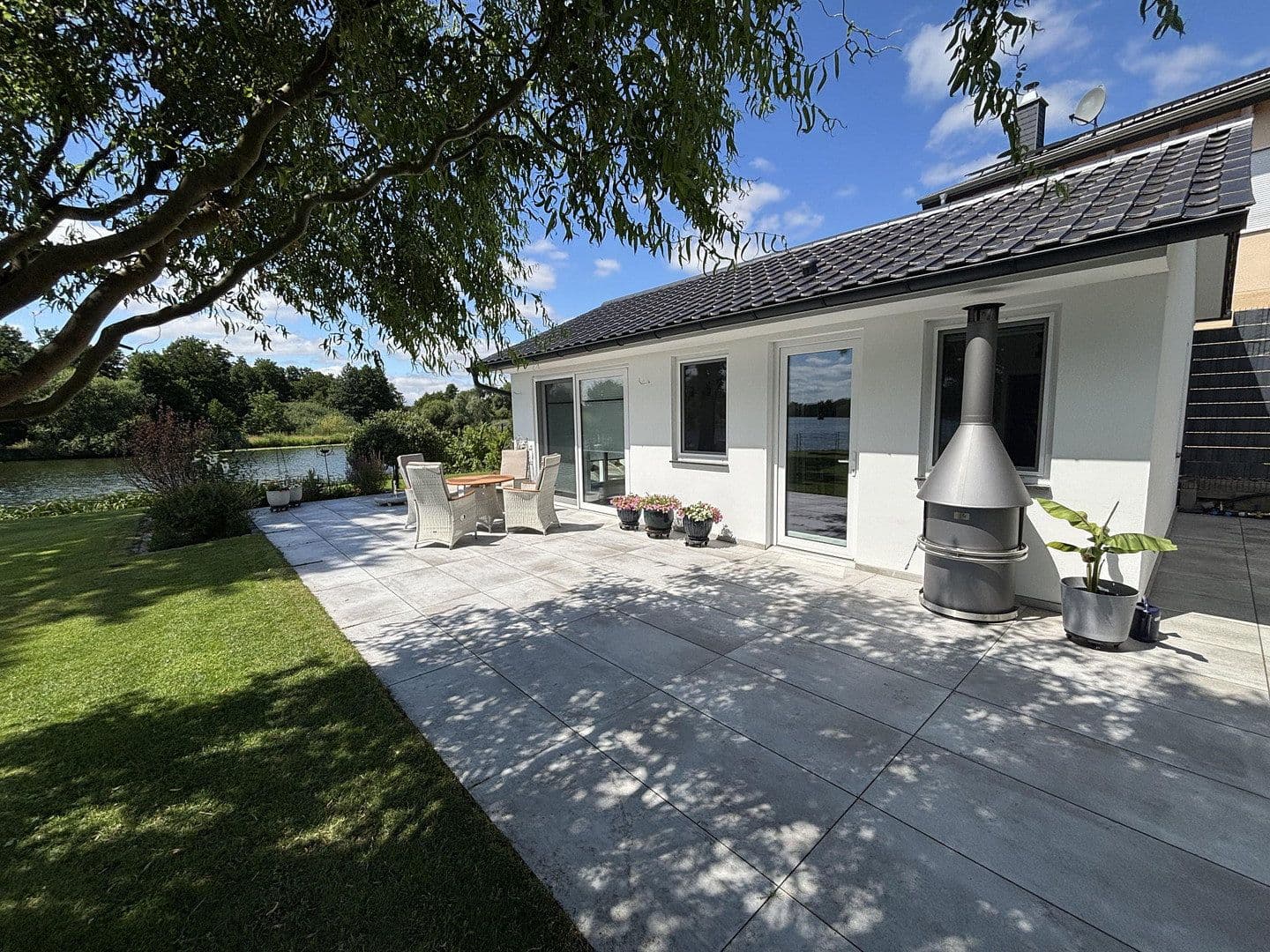 Prodej domu 330 m², pozemek 2.400 m², Rathenow, Braniborsko Prodej domu 330 m², pozemek 2.400 m², Rathenow, Braniborsko