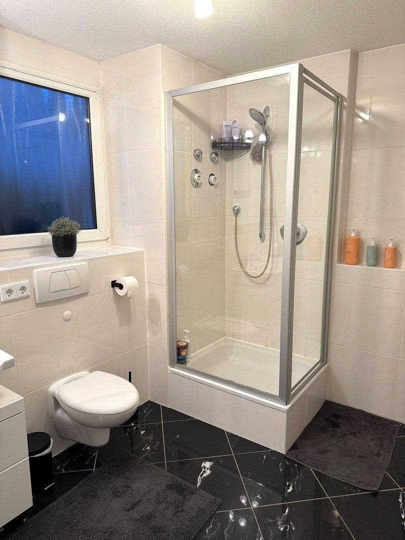 Pronájem bytu 2+1 60 m², Schleiermacherstraße 43b, Augsburg, Bavorsko Pronájem bytu 2+1 60 m², Schleiermacherstraße 43b, Augsburg, Bavorsko