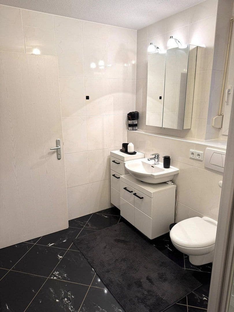 Pronájem bytu 2+1 60 m², Schleiermacherstraße 43b, Augsburg, Bavorsko Pronájem bytu 2+1 60 m², Schleiermacherstraße 43b, Augsburg, Bavorsko