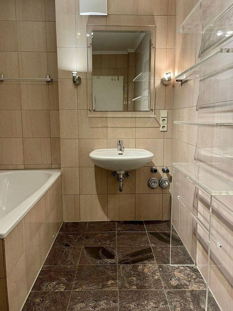 Pronájem bytu 1+1 57 m², Steinerstrasse 3, Bonn-Beuel, Severní Porýní-Vestfálsko Pronájem bytu 1+1 57 m², Steinerstrasse 3, Bonn-Beuel, Severní Porýní-Vestfálsko