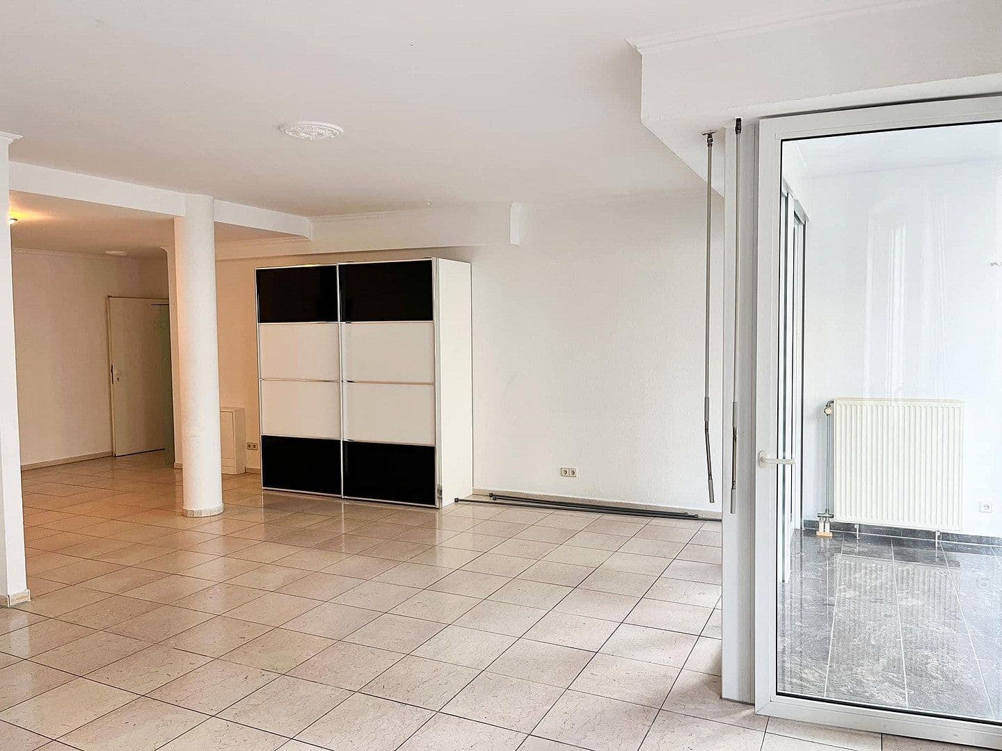 Pronájem bytu 1+1 57 m², Steinerstrasse 3, Bonn-Beuel, Severní Porýní-Vestfálsko Pronájem bytu 1+1 57 m², Steinerstrasse 3, Bonn-Beuel, Severní Porýní-Vestfálsko