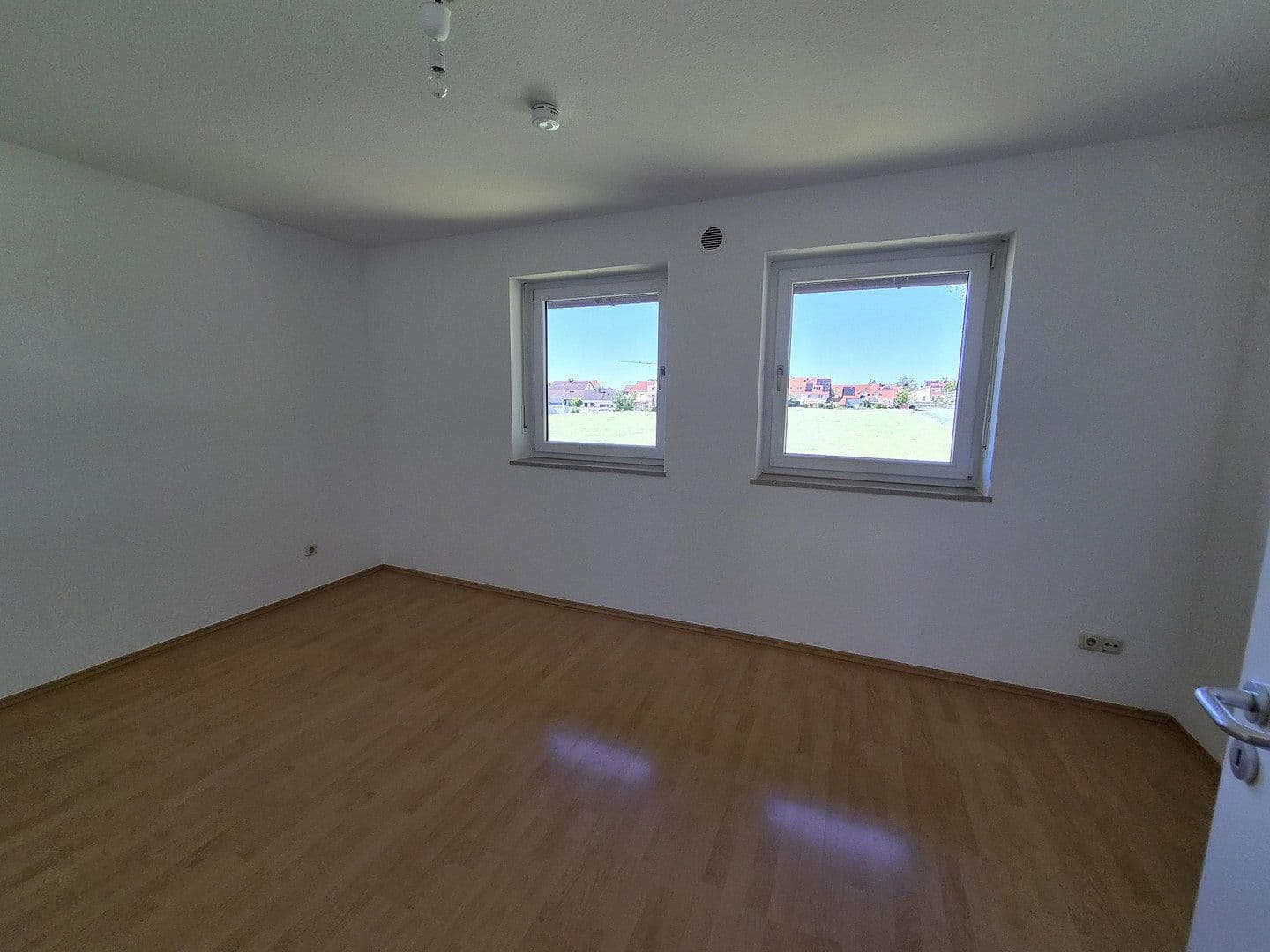 Prodej bytu 2+1 52 m², Hallbergmoos, Bavorsko Prodej bytu 2+1 52 m², Hallbergmoos, Bavorsko