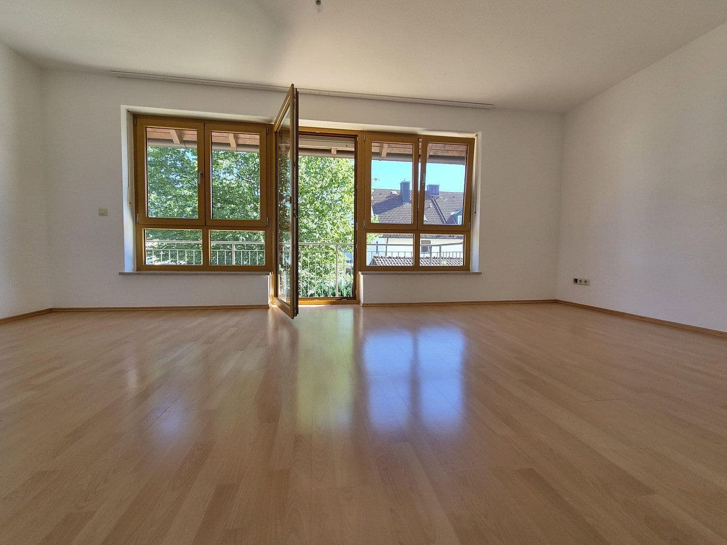 Prodej bytu 2+1 52 m², Hallbergmoos, Bavorsko Prodej bytu 2+1 52 m², Hallbergmoos, Bavorsko