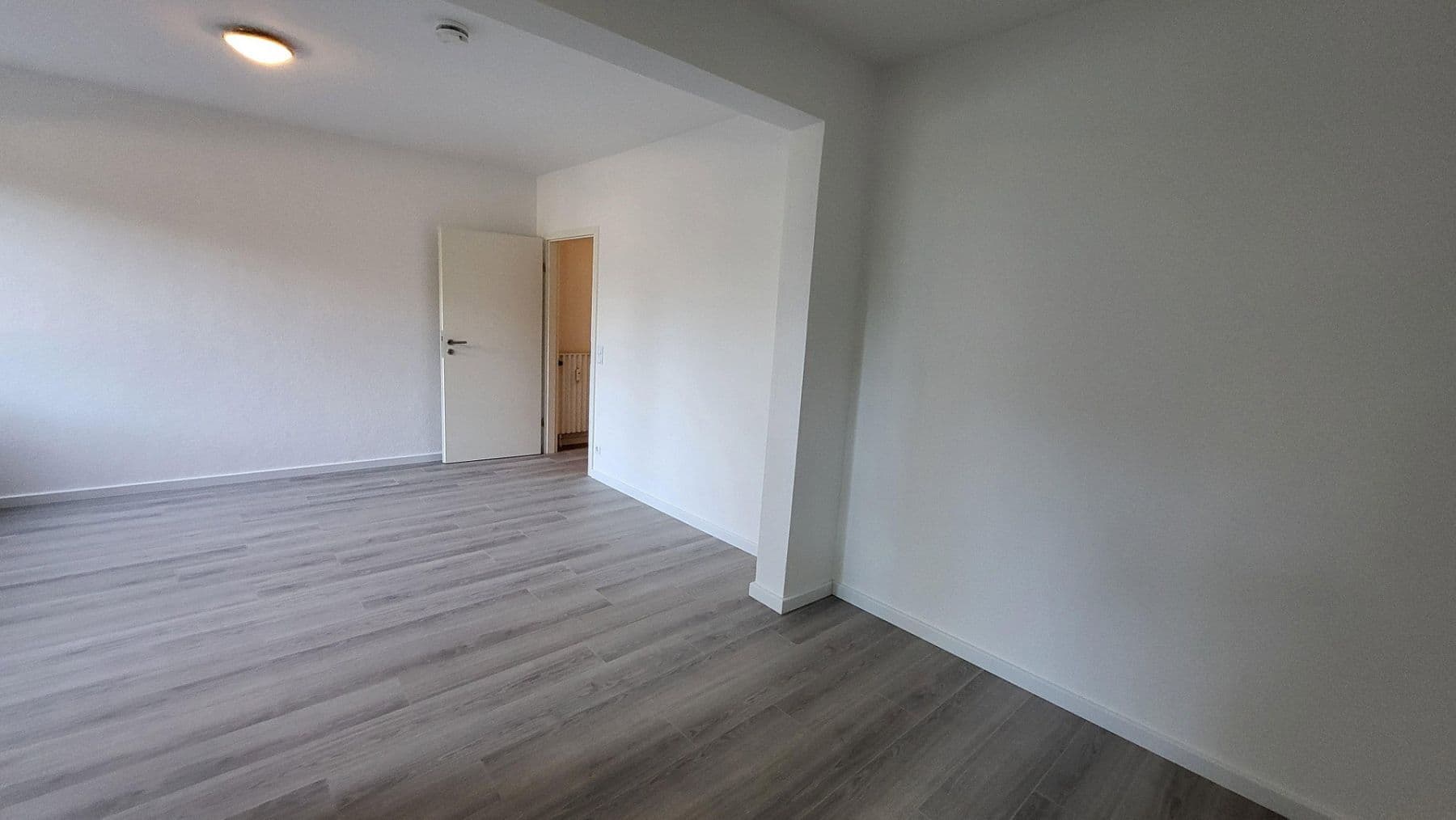 Prodej bytu 4+1 89 m², Elmshorner Straße 15, Pinneberg, Šlesvicko-Holštýnsko Prodej bytu 4+1 89 m², Elmshorner Straße 15, Pinneberg, Šlesvicko-Holštýnsko