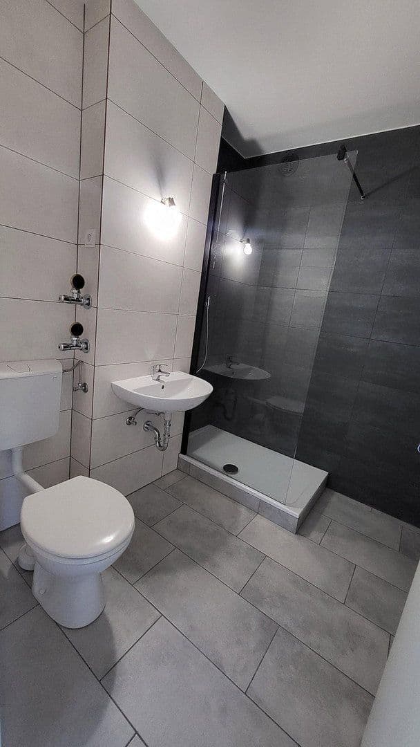 Prodej bytu 4+1 89 m², Elmshorner Straße 15, Pinneberg, Šlesvicko-Holštýnsko Prodej bytu 4+1 89 m², Elmshorner Straße 15, Pinneberg, Šlesvicko-Holštýnsko