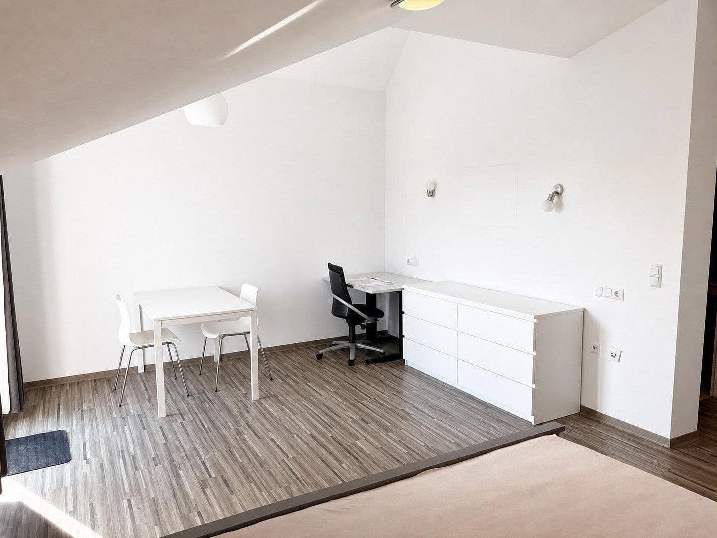 Pronájem bytu 1+kk 34 m², Weberstr. 15/1, Salach, Bádensko-Württembersko Pronájem bytu 1+kk 34 m², Weberstr. 15/1, Salach, Bádensko-Württembersko