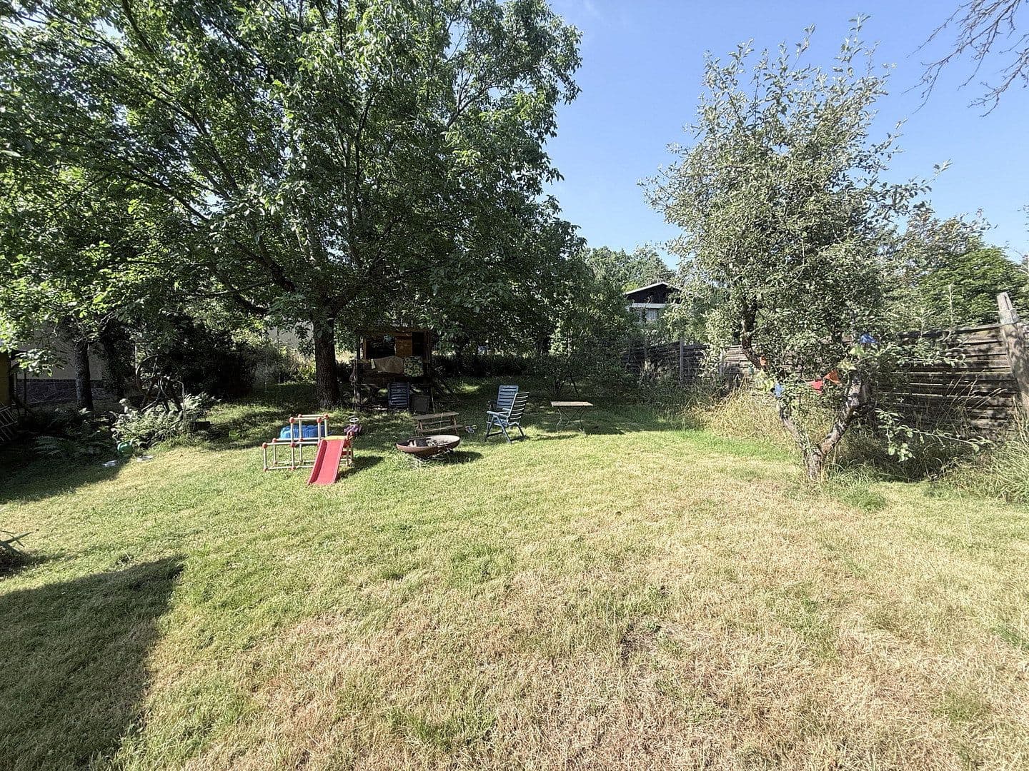 Prodej domu 145 m², pozemek 2.040 m², Radebeul, Sasko Prodej domu 145 m², pozemek 2.040 m², Radebeul, Sasko