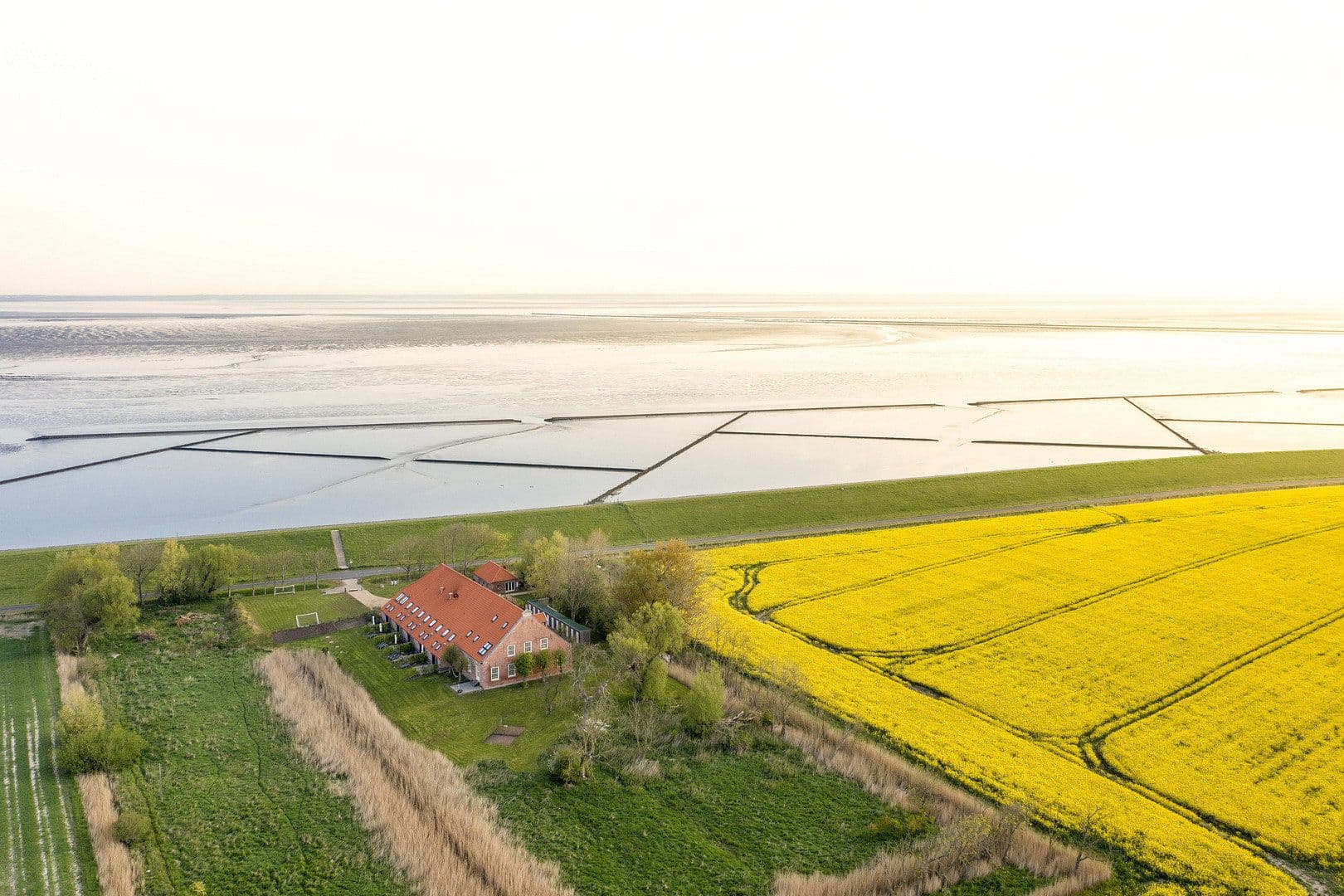 Prodej bytu 3+1 75 m², Westerburer Polder 6, Dornum, Dolní Sasko Prodej bytu 3+1 75 m², Westerburer Polder 6, Dornum, Dolní Sasko