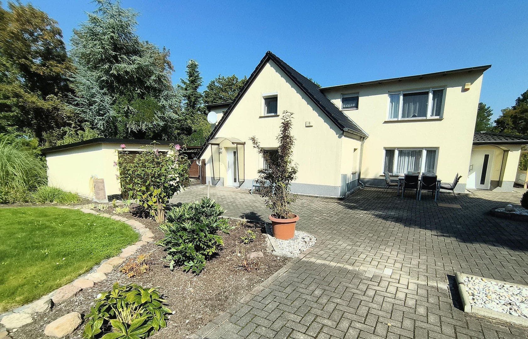 Prodej domu 197 m², pozemek 1.800 m², Leipzig, Sasko Prodej domu 197 m², pozemek 1.800 m², Leipzig, Sasko