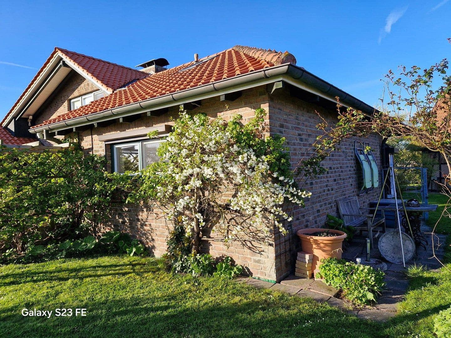 Prodej domu 190 m², pozemek 905 m², Weberkamp 6, Grube, Šlesvicko-Holštýnsko Prodej domu 190 m², pozemek 905 m², Weberkamp 6, Grube, Šlesvicko-Holštýnsko