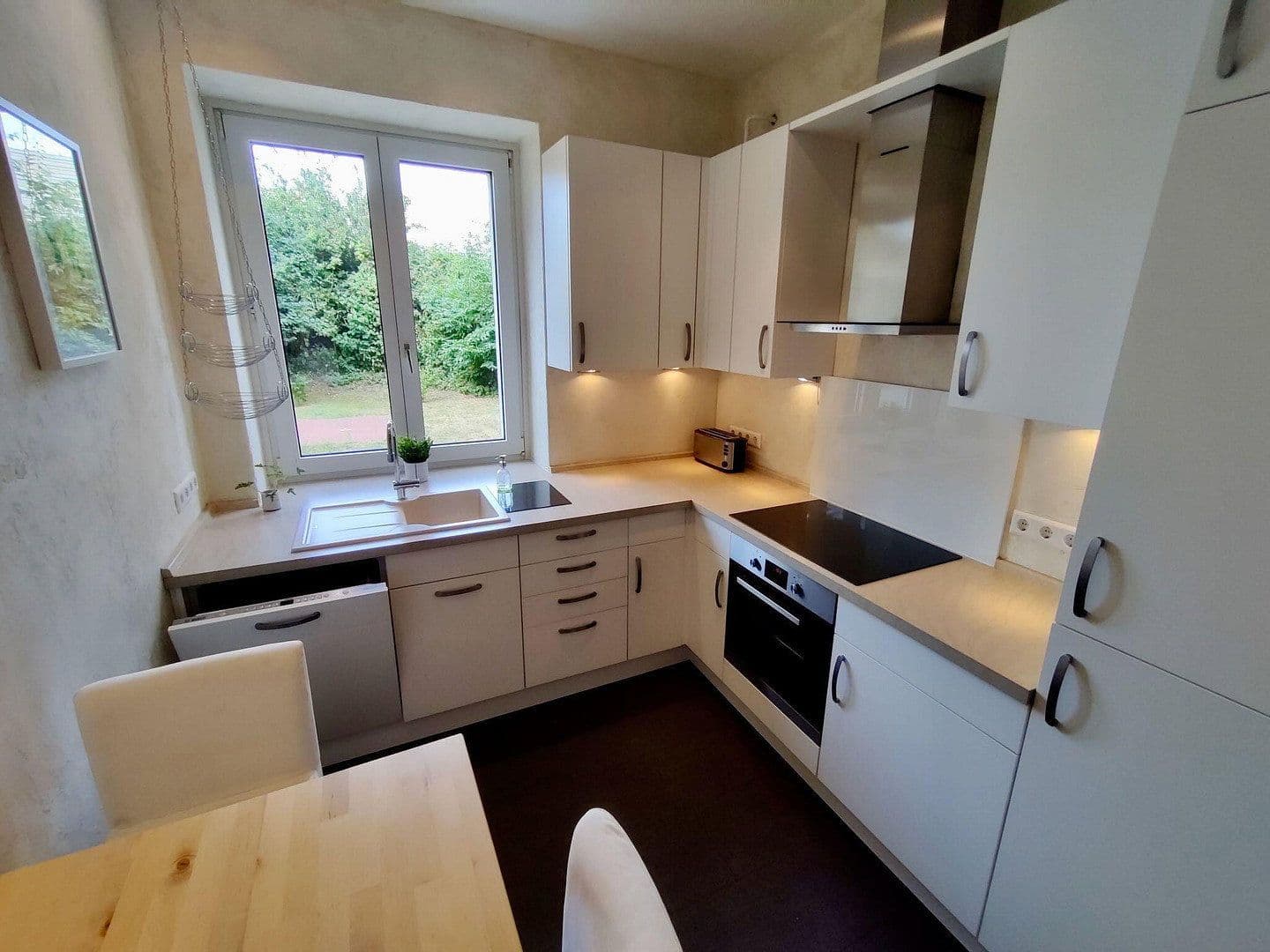 Prodej bytu 3+1 75 m², Bischofsholer Damm 22, Hannover, Dolní Sasko Prodej bytu 3+1 75 m², Bischofsholer Damm 22, Hannover, Dolní Sasko