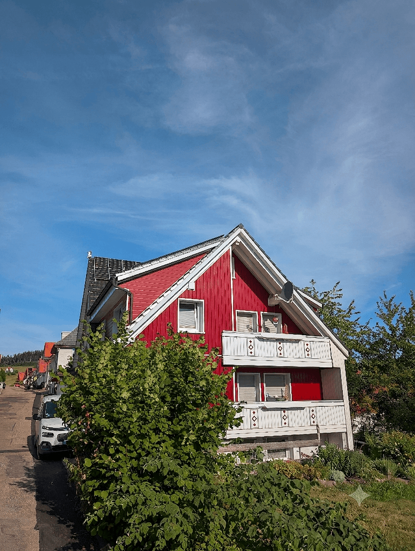 Pronájem bytu 4+1 98 m², Schwarzwaldstraße 6, Schonach im Schwarzwald, Bádensko-Württembersko Pronájem bytu 4+1 98 m², Schwarzwaldstraße 6, Schonach im Schwarzwald, Bádensko-Württembersko
