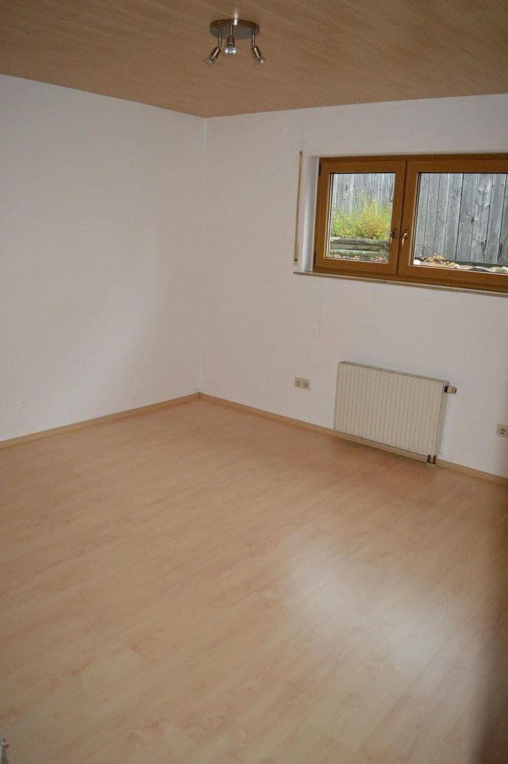 Pronájem bytu 3+1 90 m², Schönaich, Bádensko-Württembersko Pronájem bytu 3+1 90 m², Schönaich, Bádensko-Württembersko