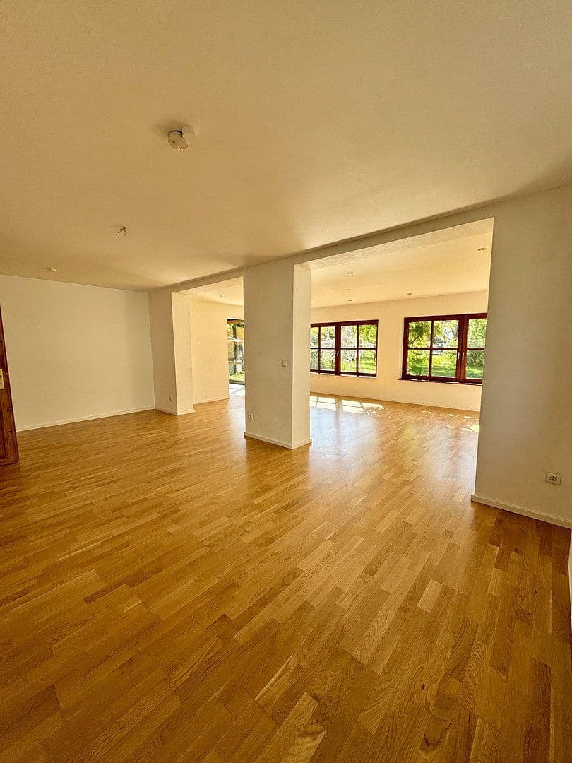 Prodej domu 209 m², pozemek 995 m², Rückersdorf, Bavorsko Prodej domu 209 m², pozemek 995 m², Rückersdorf, Bavorsko