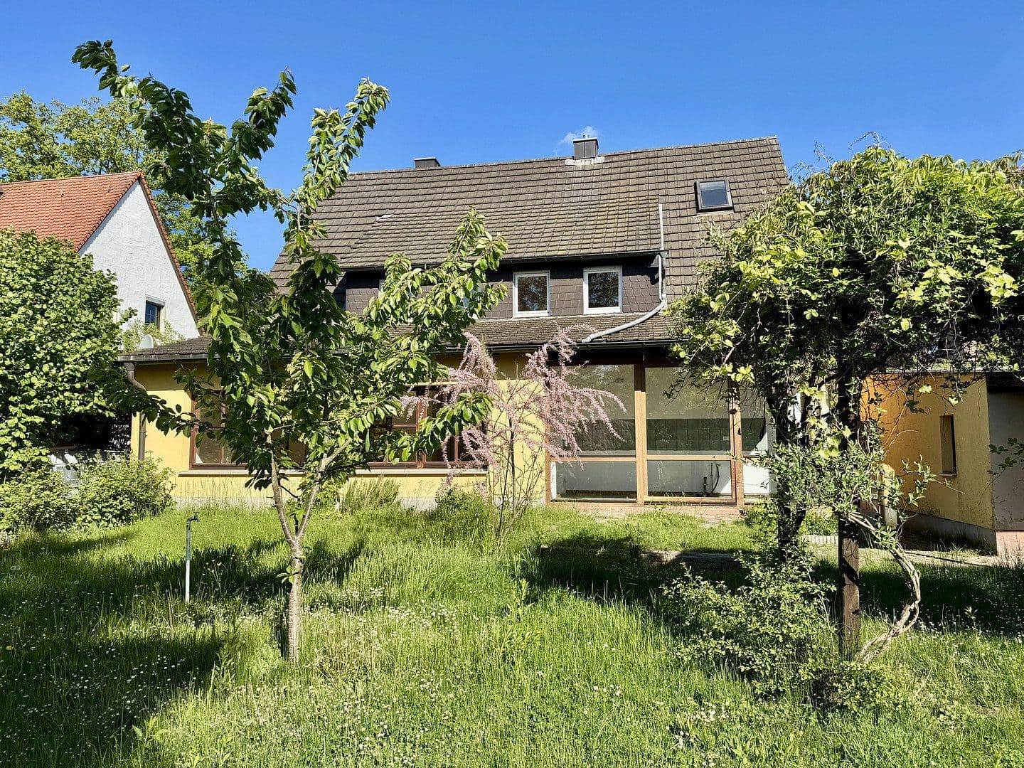 Prodej domu 209 m², pozemek 995 m², Rückersdorf, Bavorsko Prodej domu 209 m², pozemek 995 m², Rückersdorf, Bavorsko