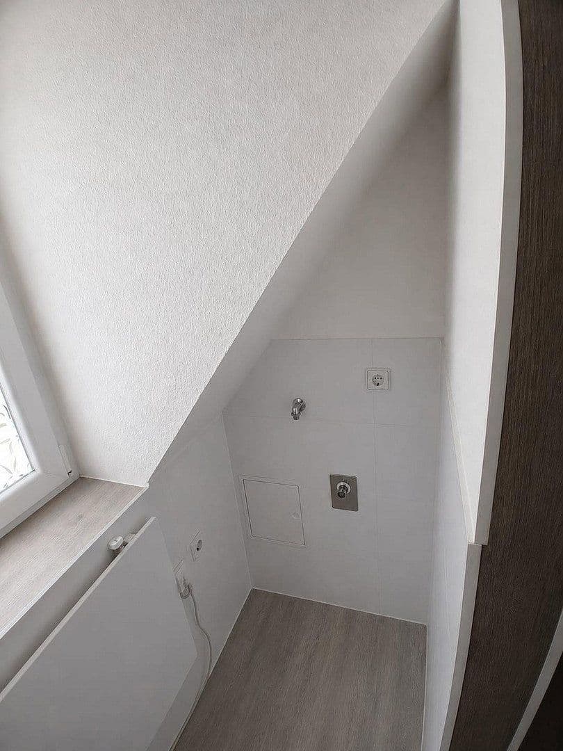 Pronájem bytu 2+1 38 m², Mühlstrasse 19, Wiedemar, Sasko Pronájem bytu 2+1 38 m², Mühlstrasse 19, Wiedemar, Sasko