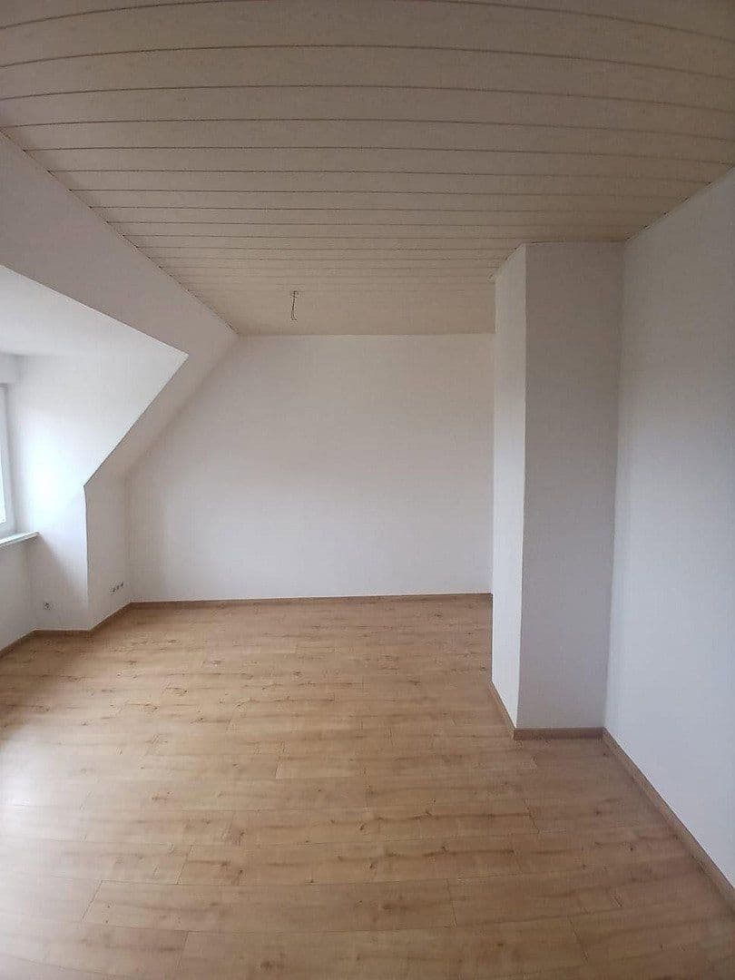 Pronájem bytu 2+1 38 m², Mühlstrasse 19, Wiedemar, Sasko Pronájem bytu 2+1 38 m², Mühlstrasse 19, Wiedemar, Sasko