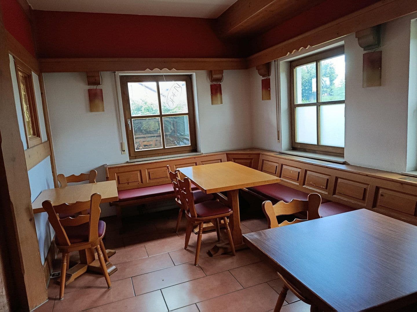 Prodej bytu 2+1 137 m², Welserstraße 42, Untermeitingen, Bavorsko Prodej bytu 2+1 137 m², Welserstraße 42, Untermeitingen, Bavorsko